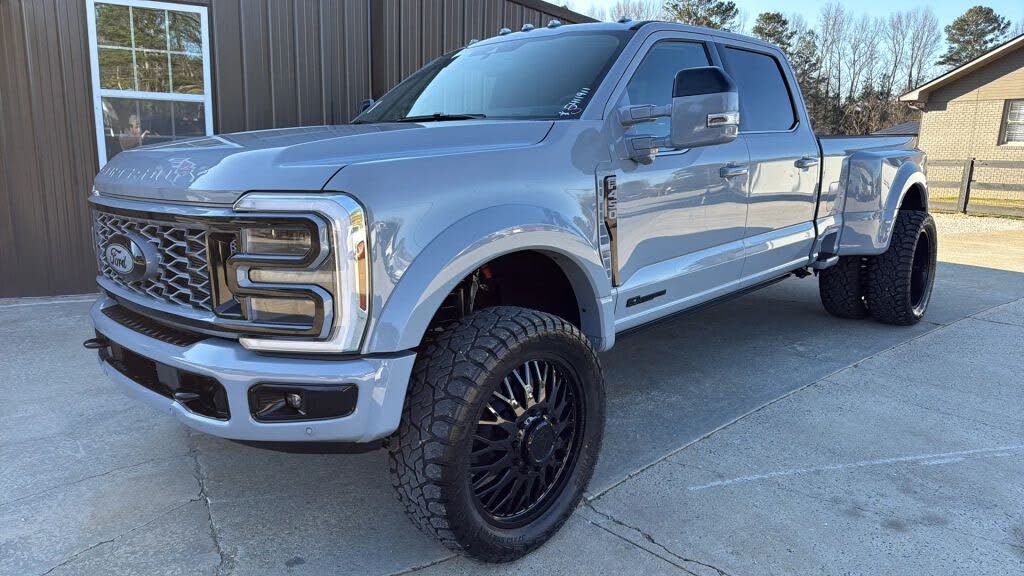 2026 Ford F-450 Super Duty Platinum Crew Cab LB DRW 4WD