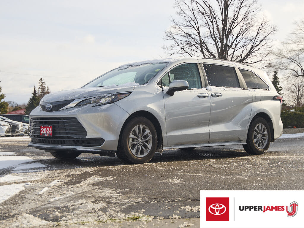 2024 Toyota Sienna LE 8-Passenger AWD