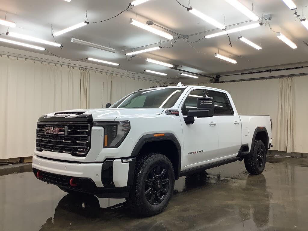 2026 GMC Sierra 2500HD AT4 Crew Cab 4WD