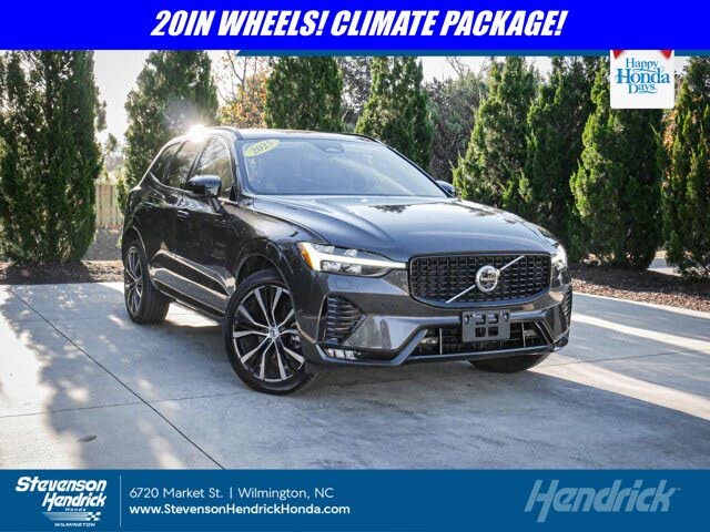 2025 Volvo XC60 B5 Plus Dark Theme AWD