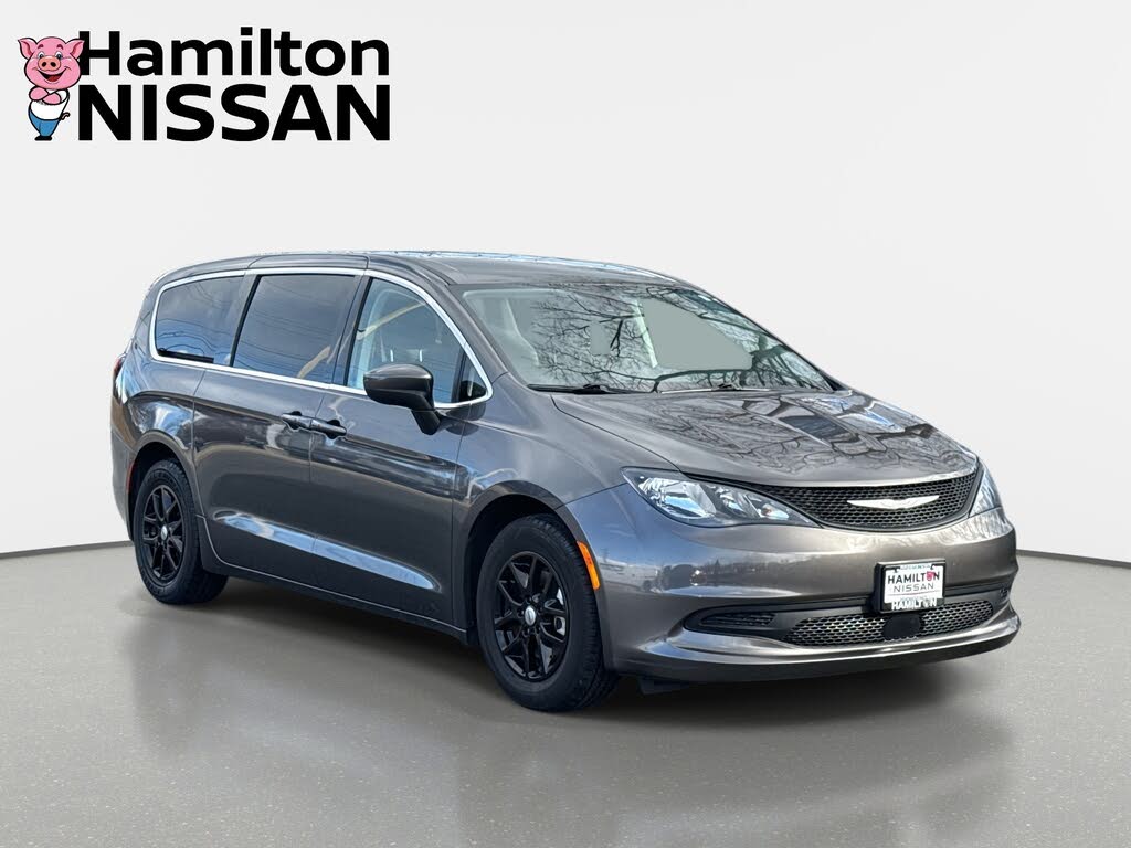 2023 Chrysler Voyager LX FWD