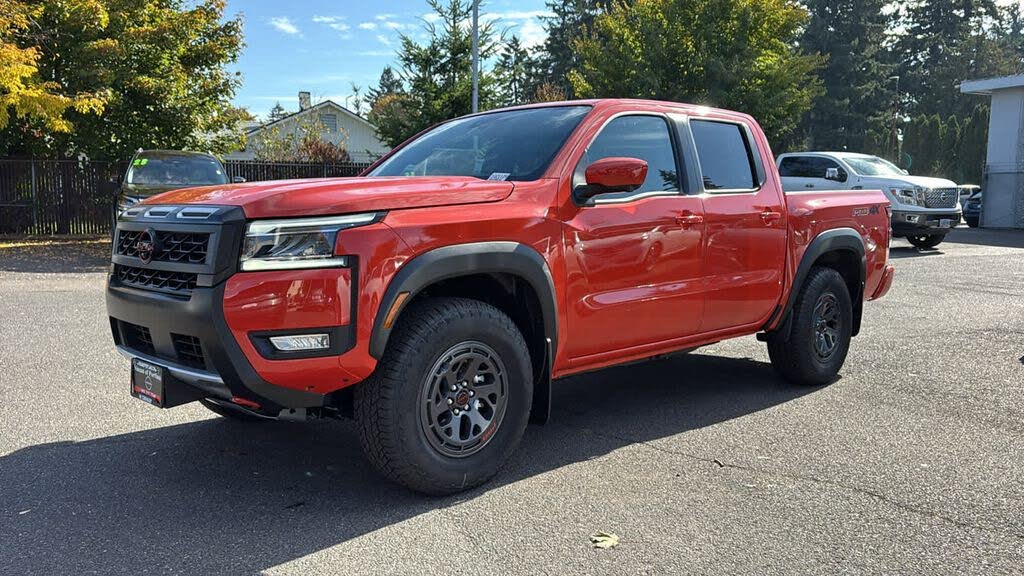 2025 Nissan Frontier PRO-4X Crew Cab 4WD