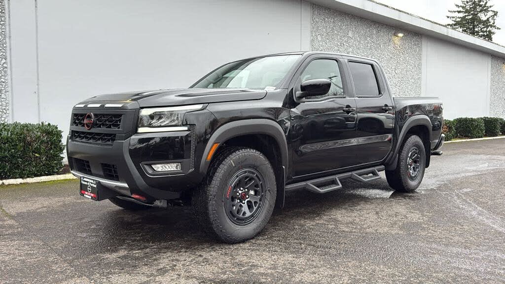 2026 Nissan Frontier PRO-4X Crew Cab 4WD