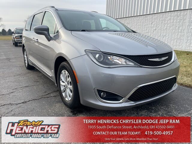 2017 Chrysler Pacifica Touring L FWD
