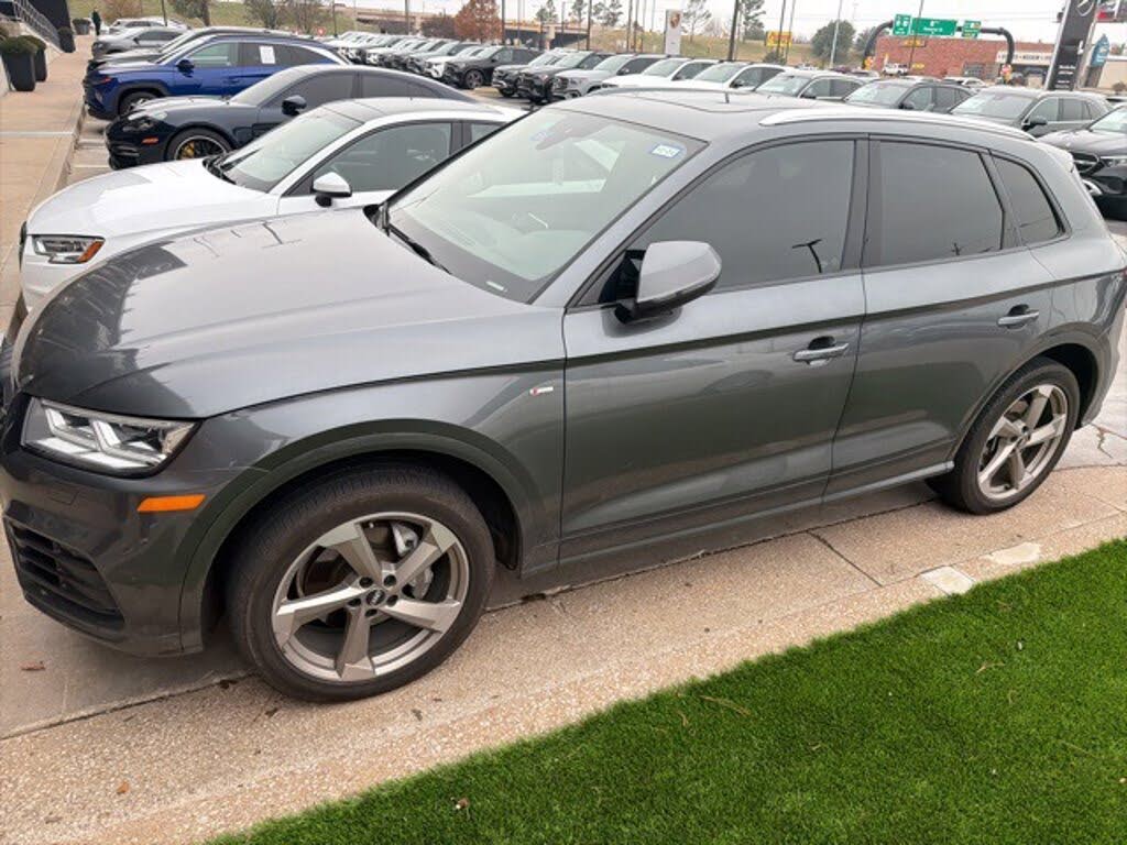 2020 Audi Q5 quattro Titanium Premium Plus 45 TFSI