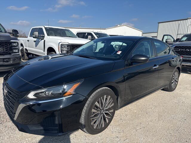 2024 Nissan Altima 2.5 SV FWD