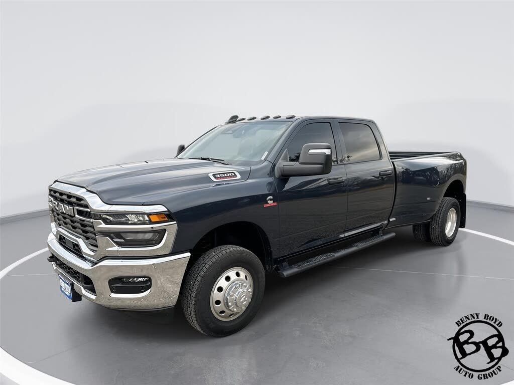 2026 RAM 3500 Tradesman Crew Cab LB DRW 4WD