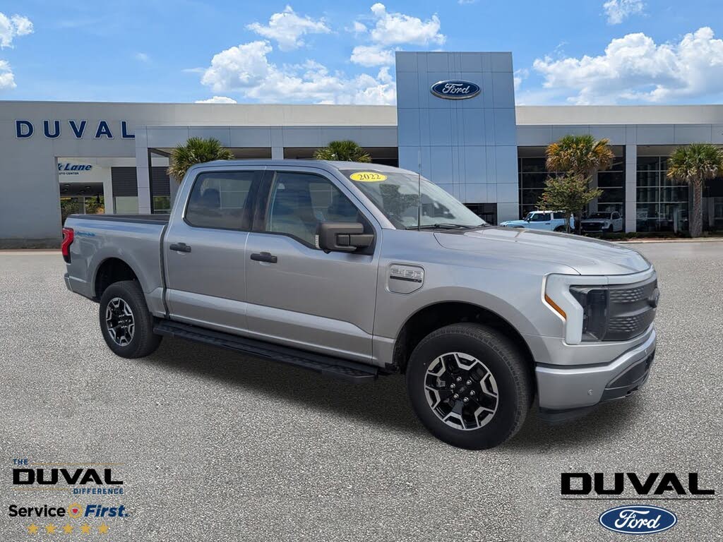 2022 Ford F-150 Lightning XLT SuperCrew AWD