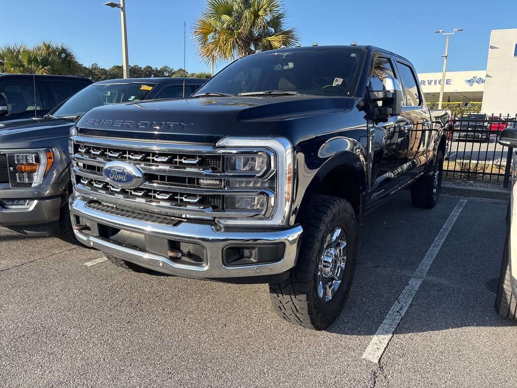 2023 Ford F-250 Super Duty Lariat Crew Cab 4WD