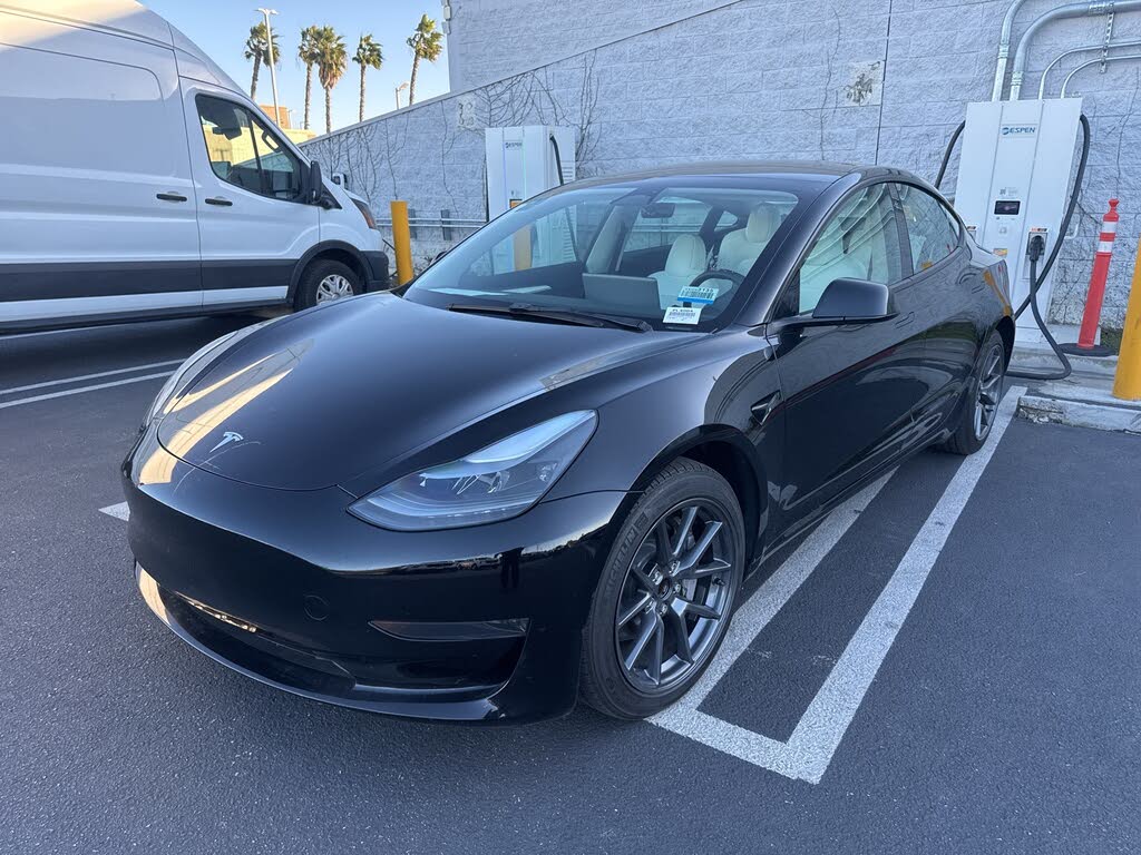 2023 Tesla Model 3 RWD