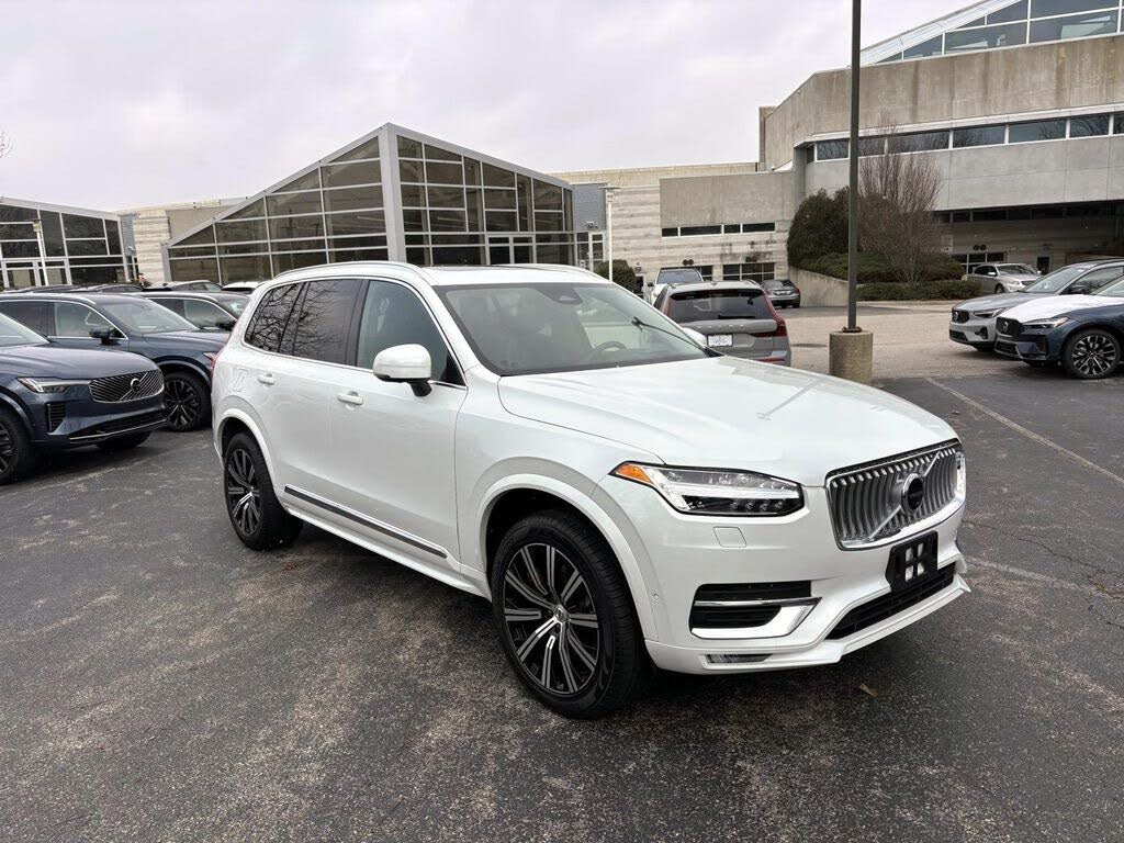 2023 Volvo XC90 B5 Plus Bright Theme AWD