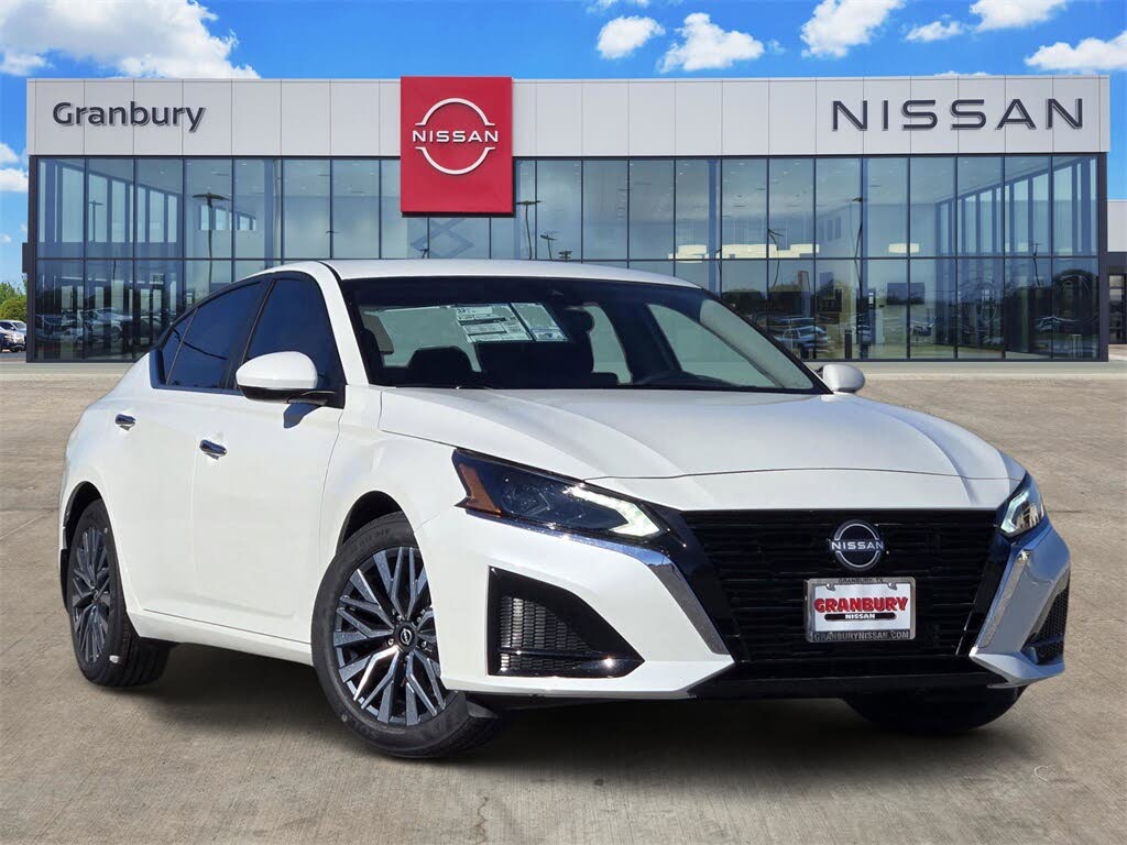 2025 Nissan Altima 2.5 SV FWD