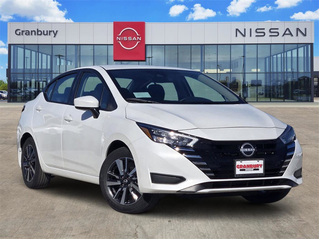 2025 Nissan Versa SV FWD