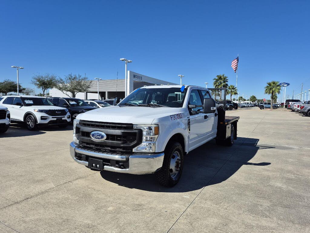 2020 Ford F-350 Super Duty Chassis XL Crew Cab DRW RWD