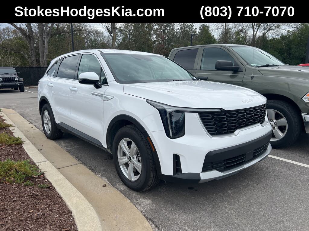 2025 Kia Sorento LX FWD