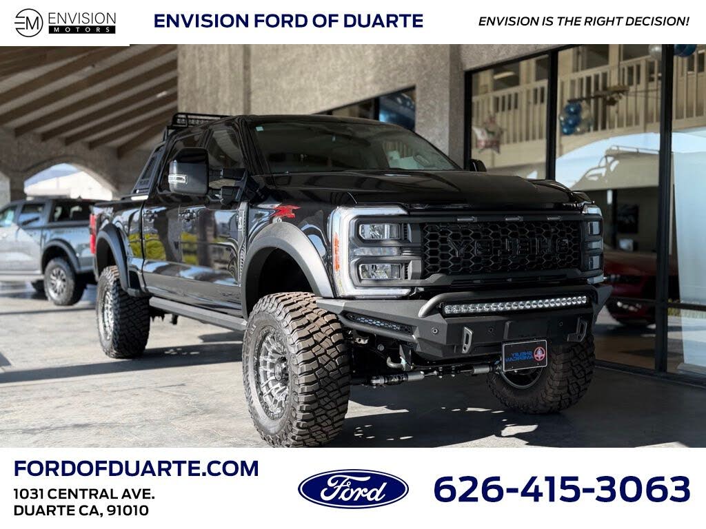 2025 Ford F-250 Super Duty Lariat Crew Cab 4WD