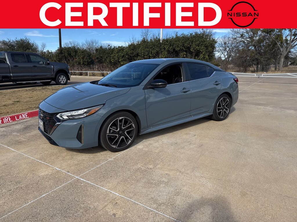 2025 Nissan Sentra SR FWD