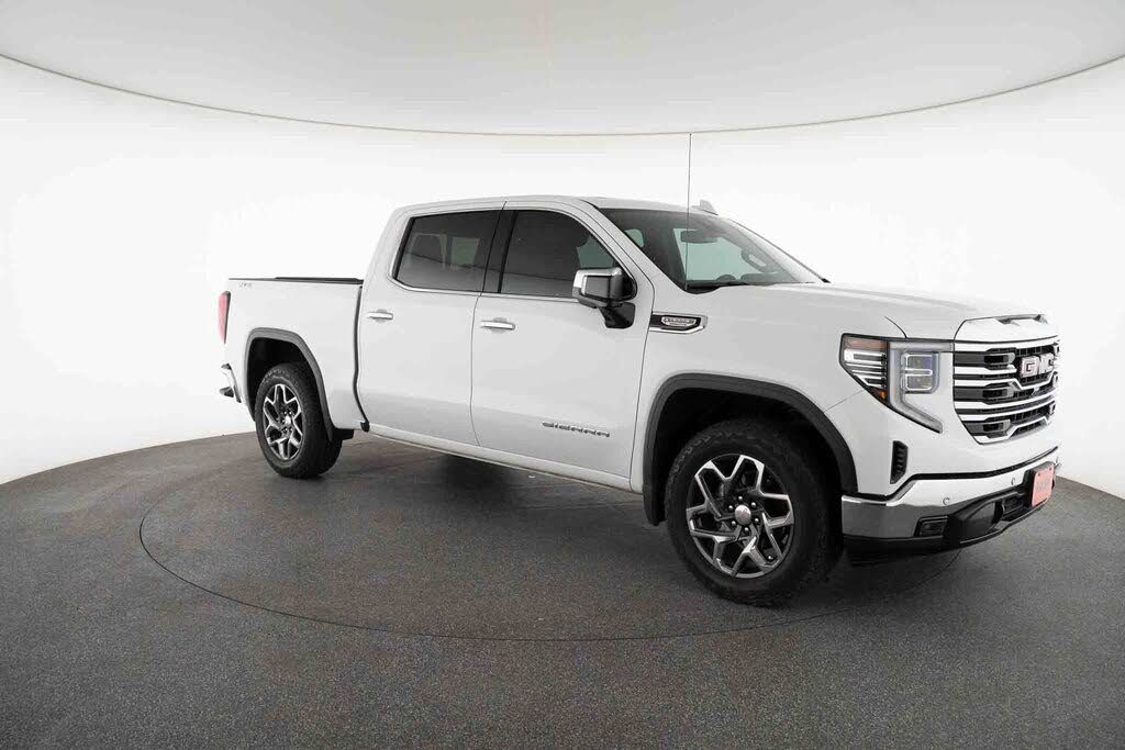 2024 GMC Sierra 1500 SLT Crew Cab 4WD