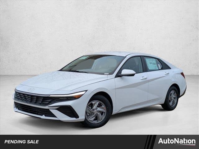 2026 Hyundai Elantra SE FWD