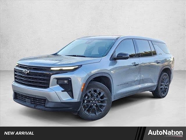 2024 Chevrolet Traverse LS FWD