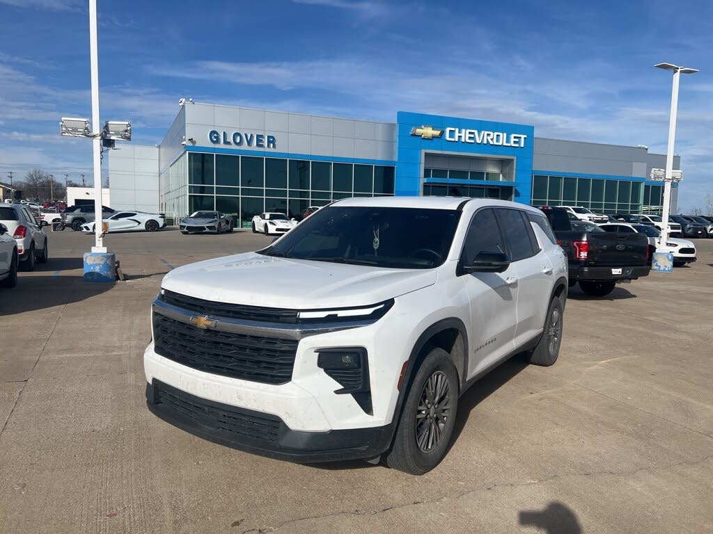 2024 Chevrolet Traverse LS FWD