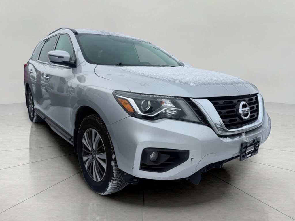 2017 Nissan Pathfinder SV 4WD