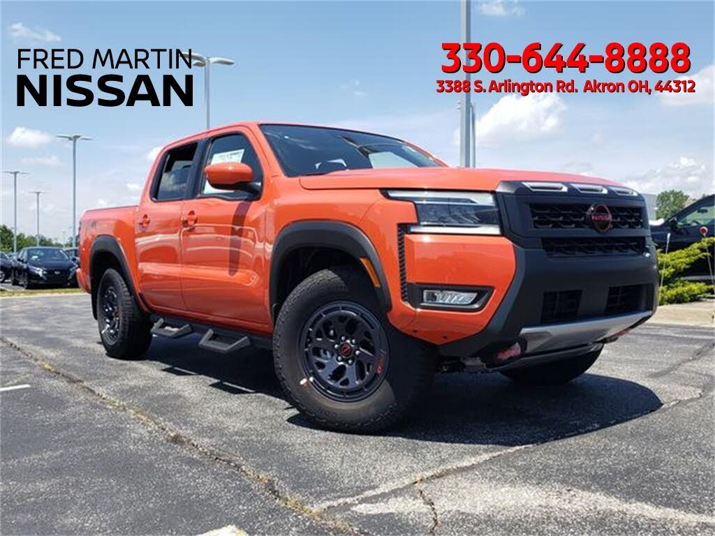 2025 Nissan Frontier PRO-4X Crew Cab 4WD