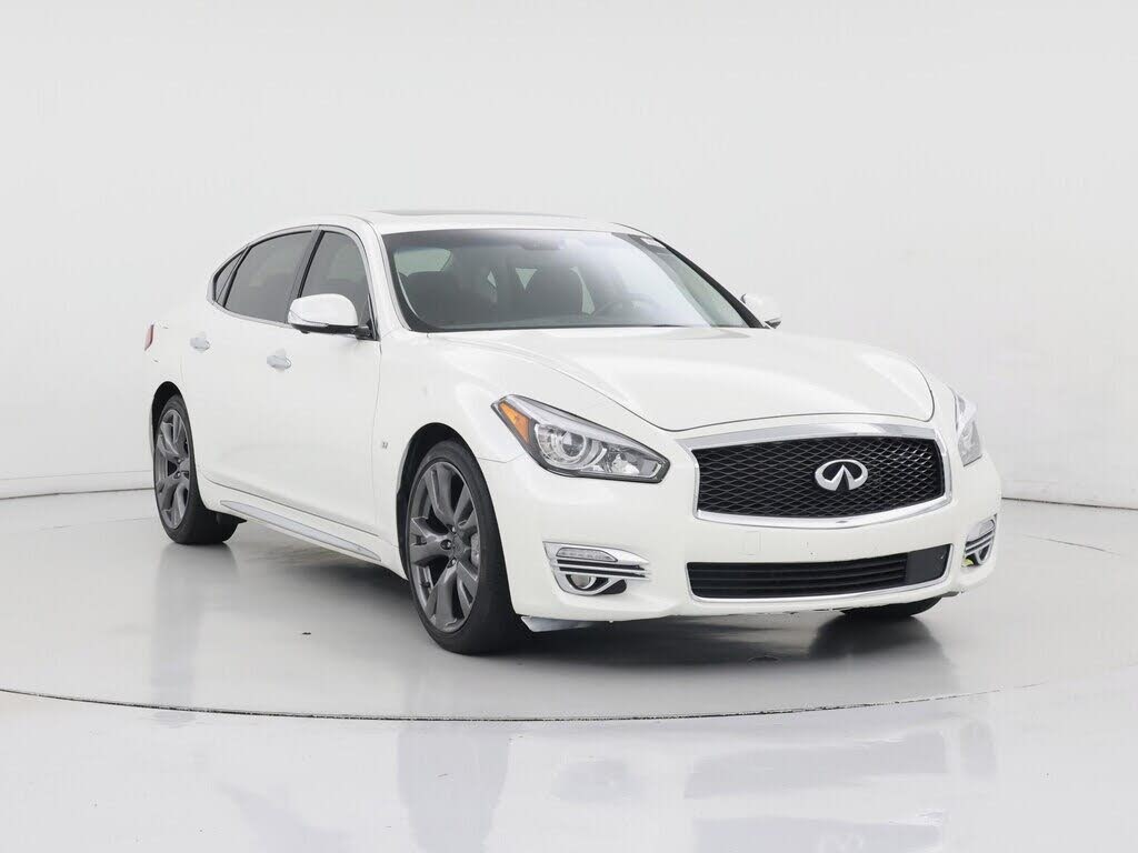 2017 INFINITI Q70L 3.7 RWD