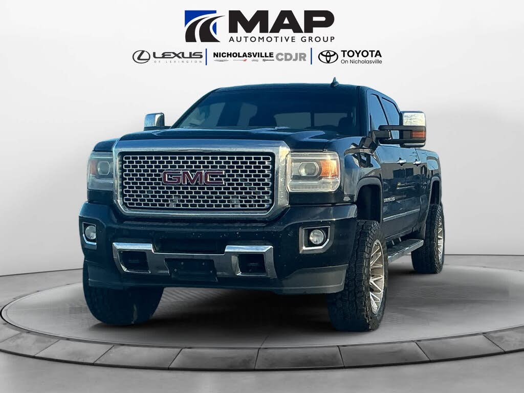 2016 GMC Sierra 2500HD Denali Crew Cab SB 4WD