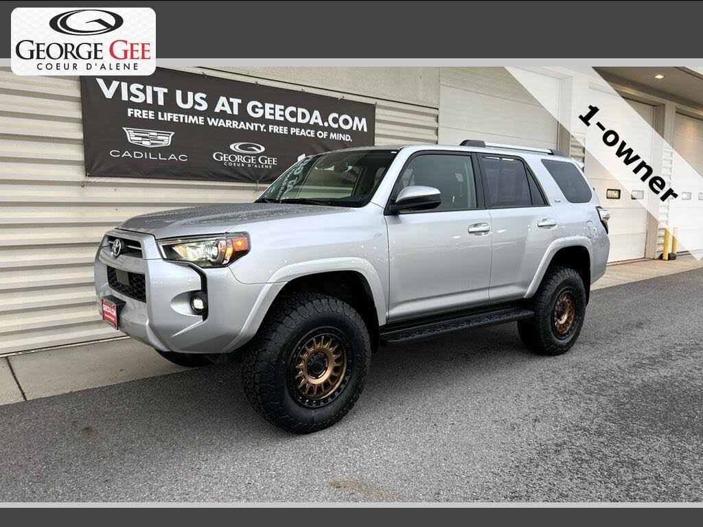 2024 Toyota 4Runner SR5 4WD