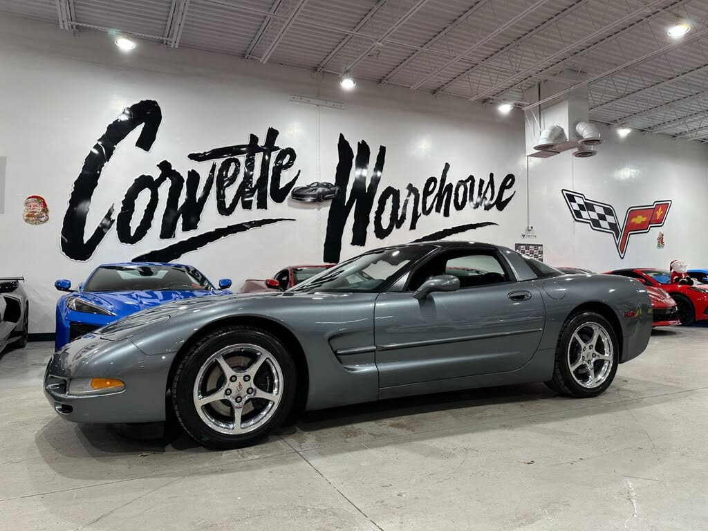 2004 Chevrolet Corvette Coupe RWD