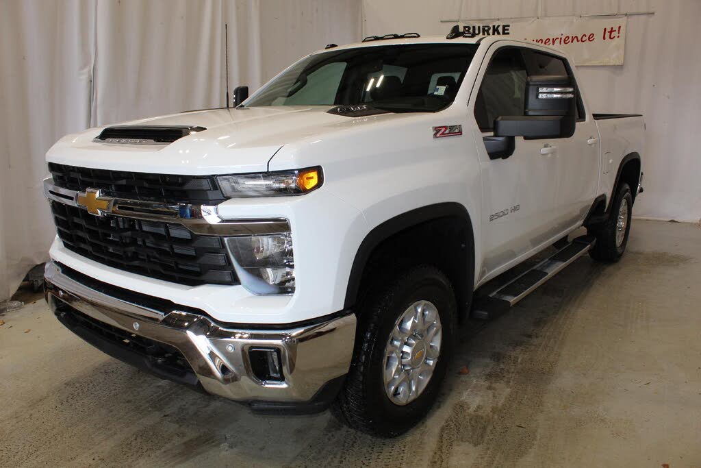 2026 Chevrolet Silverado 2500HD LT Crew Cab 4WD