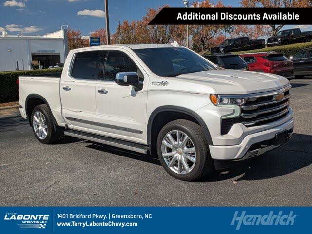 2023 Chevrolet Silverado 1500 High Country Crew Cab 4WD