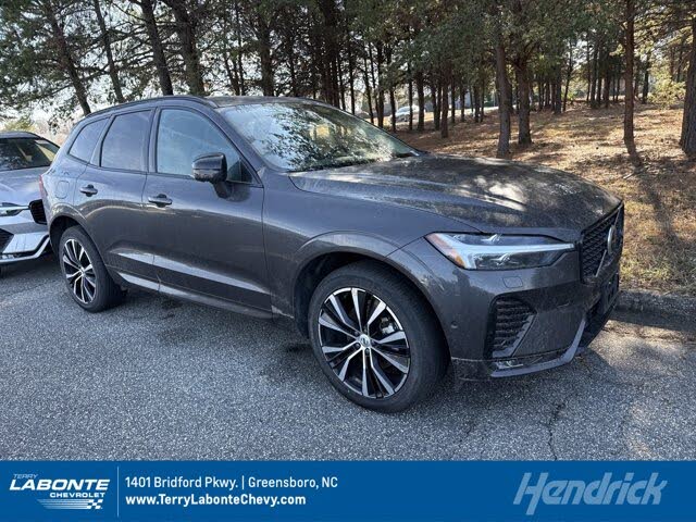 2025 Volvo XC60 B5 Plus Dark Theme AWD