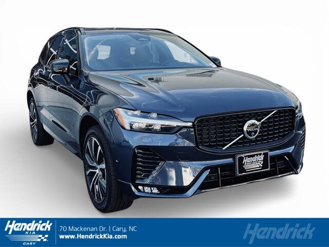 2025 Volvo XC60 B5 Plus Dark Theme AWD