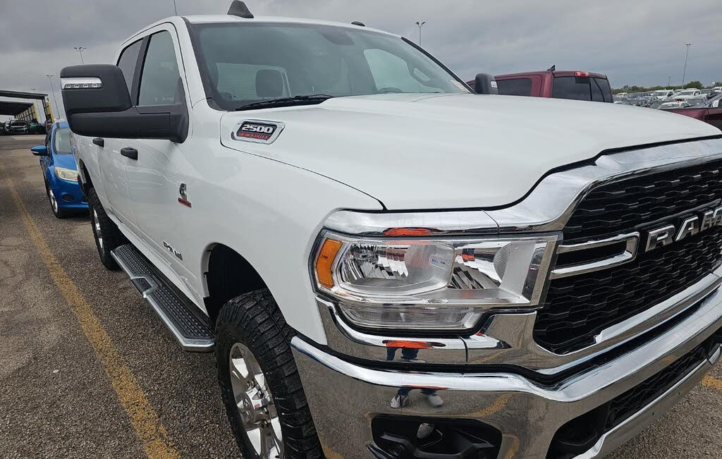 2024 RAM 2500 Big Horn Crew Cab 4WD