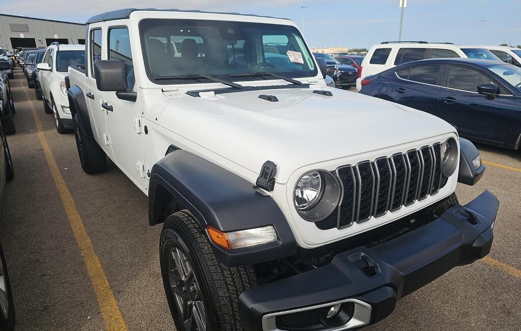 2025 Jeep Gladiator Sport S Crew Cab 4WD
