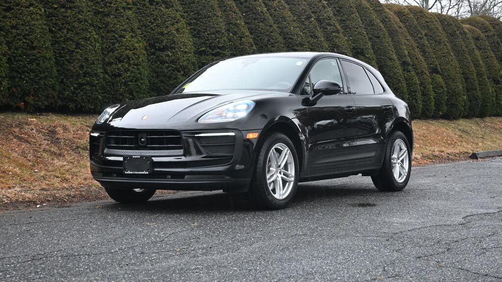 2025 Porsche Macan AWD
