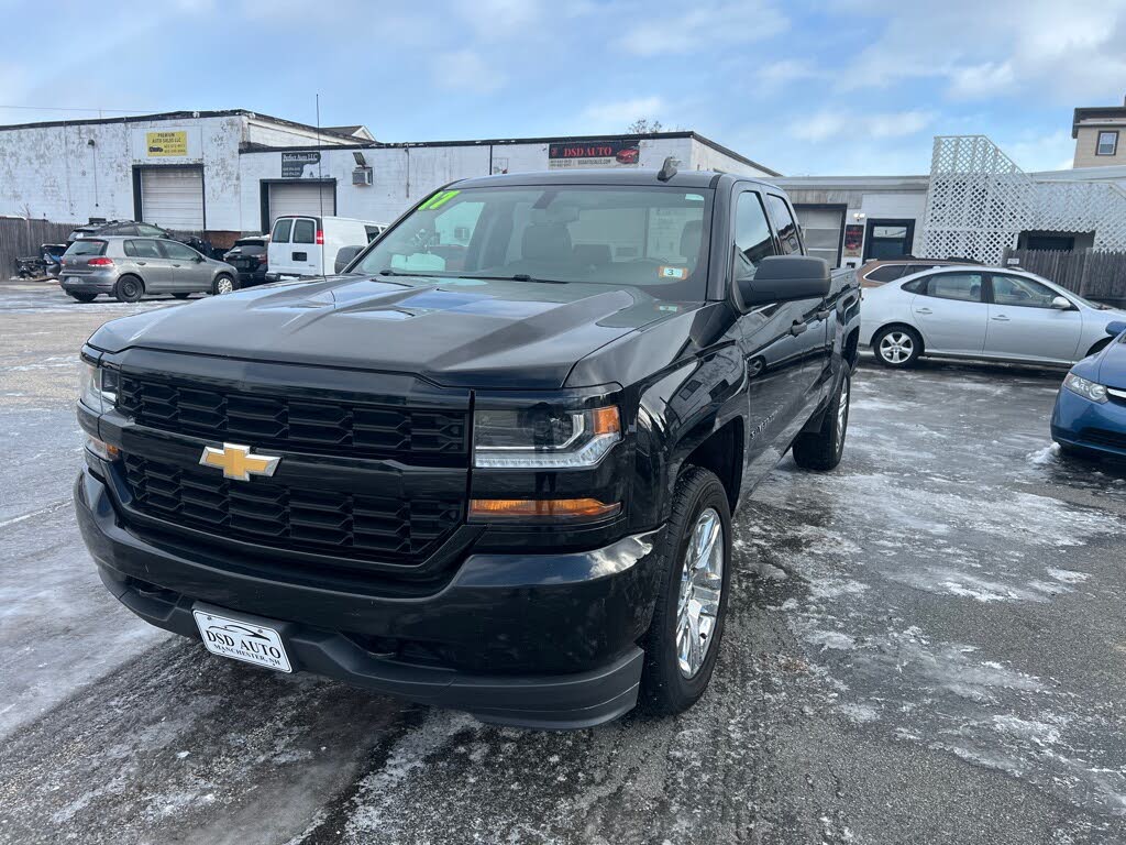 2017 Chevrolet Silverado 1500 Custom Double Cab 4WD