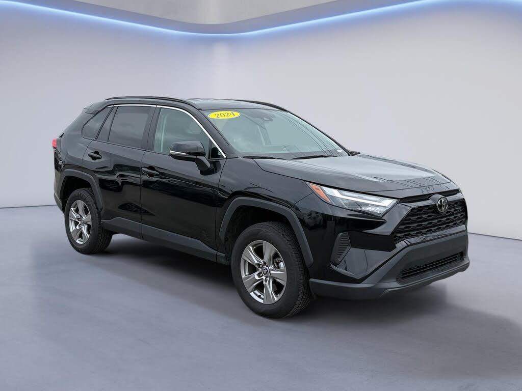 2024 Toyota RAV4 XLE FWD