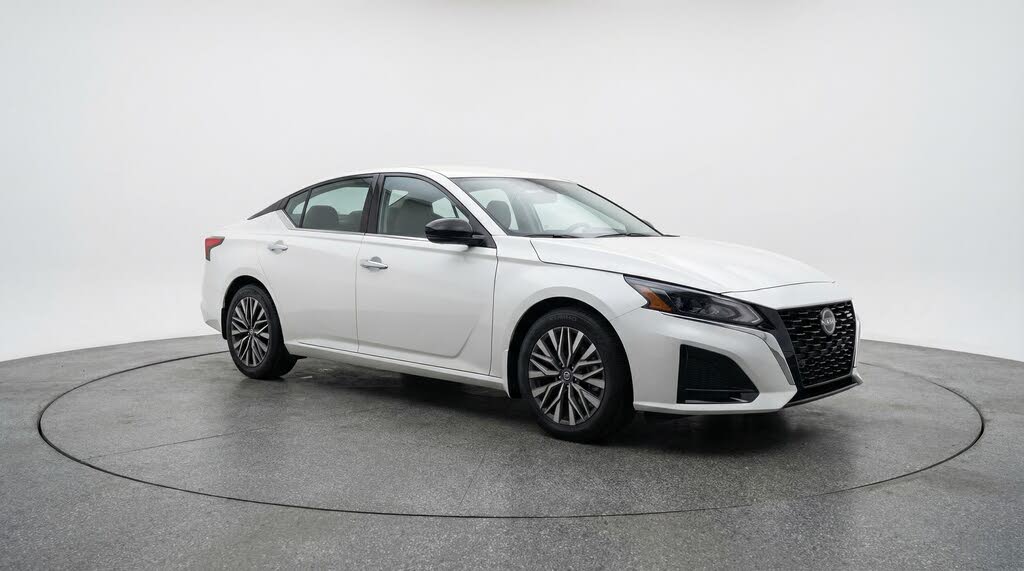 2025 Nissan Altima 2.5 SV FWD