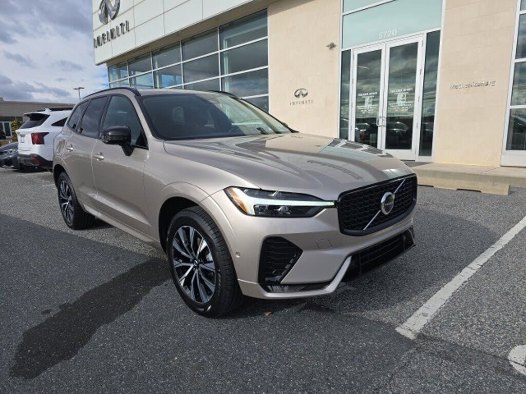 2025 Volvo XC60 B5 Plus Dark Theme AWD