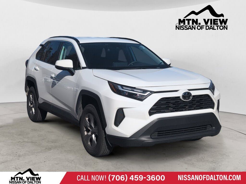 2024 Toyota RAV4 XLE FWD