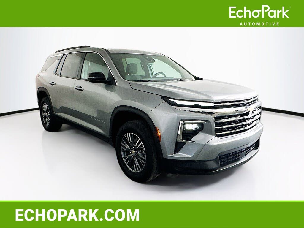 2025 Chevrolet Traverse LT FWD