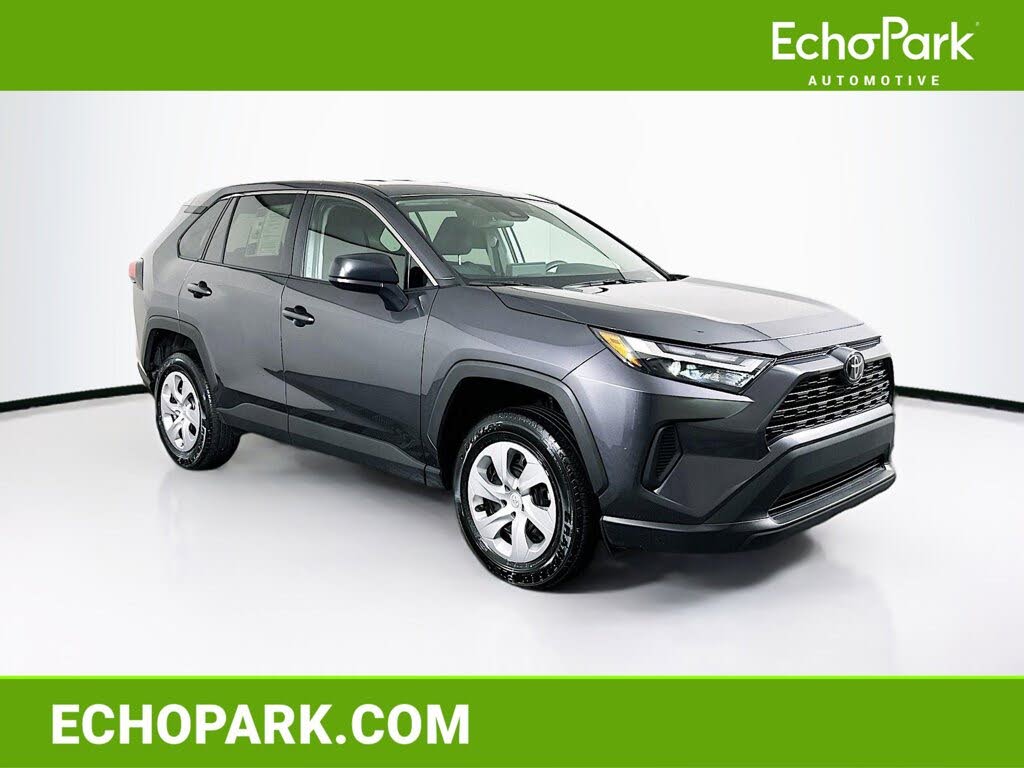 2025 Toyota RAV4 LE FWD