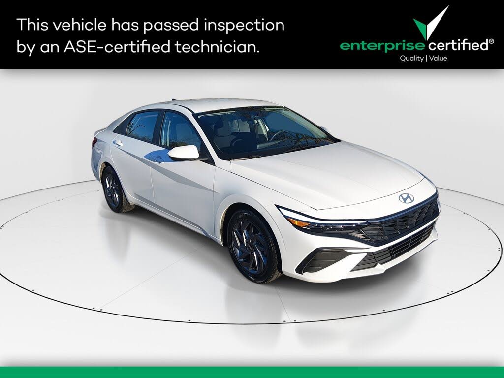 2024 Hyundai Elantra SEL FWD