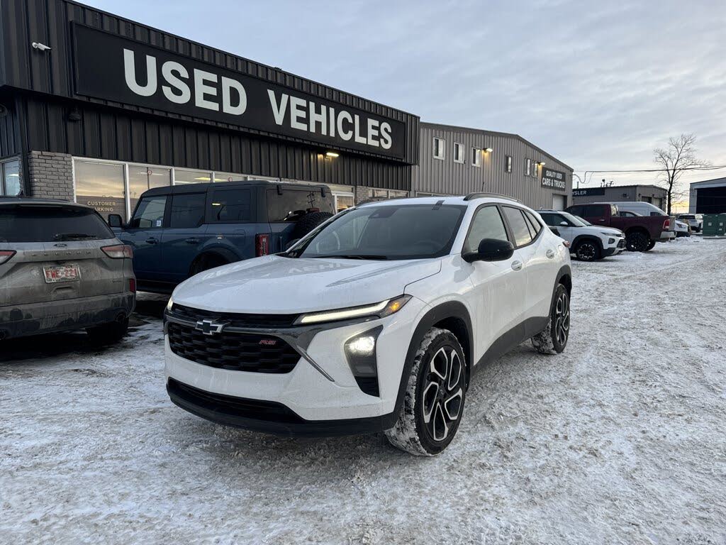 2025 Chevrolet Trax RS with 2RS FWD