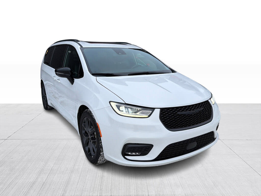 Chrysler Pacifica Touring L FWD 2024