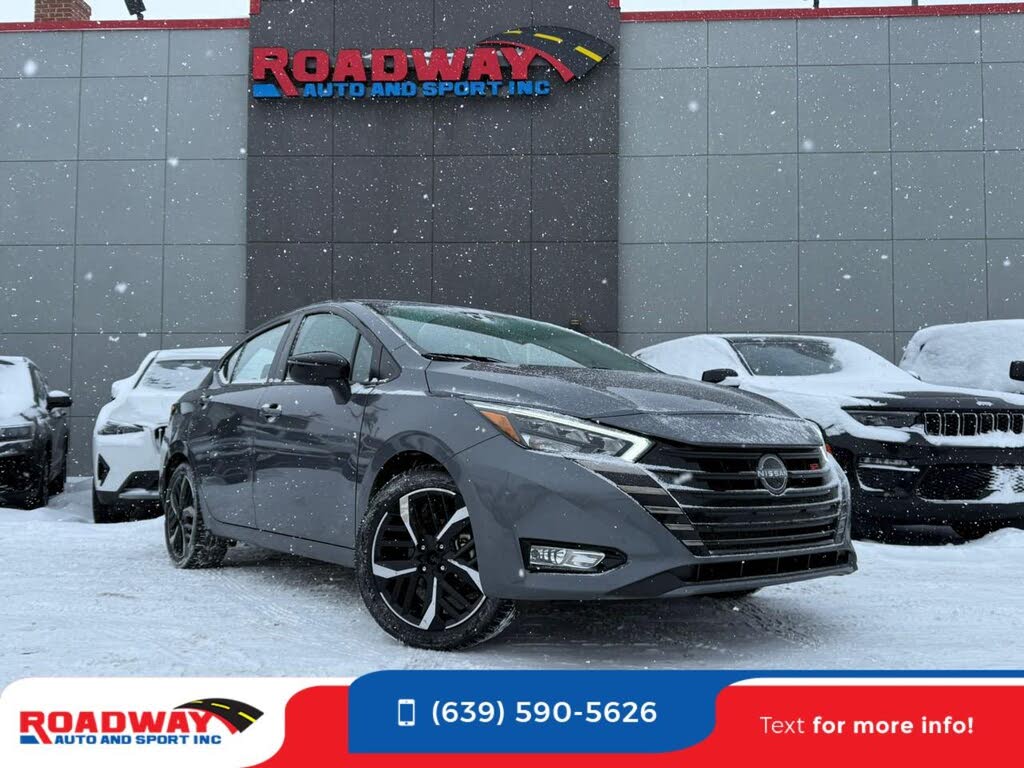 2024 Nissan Versa SR FWD