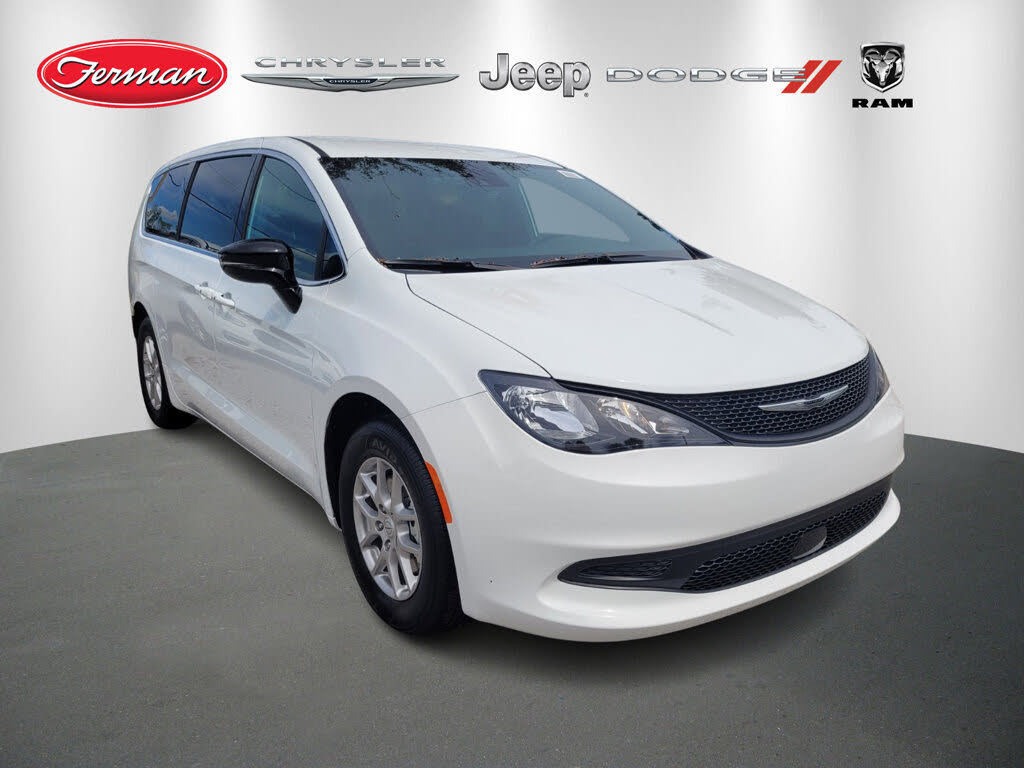 2026 Chrysler Voyager LX FWD